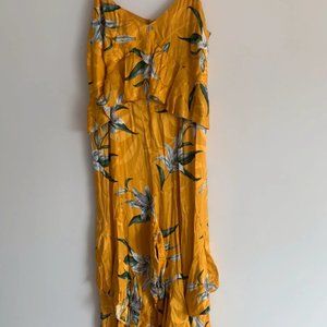 very beautiful dress